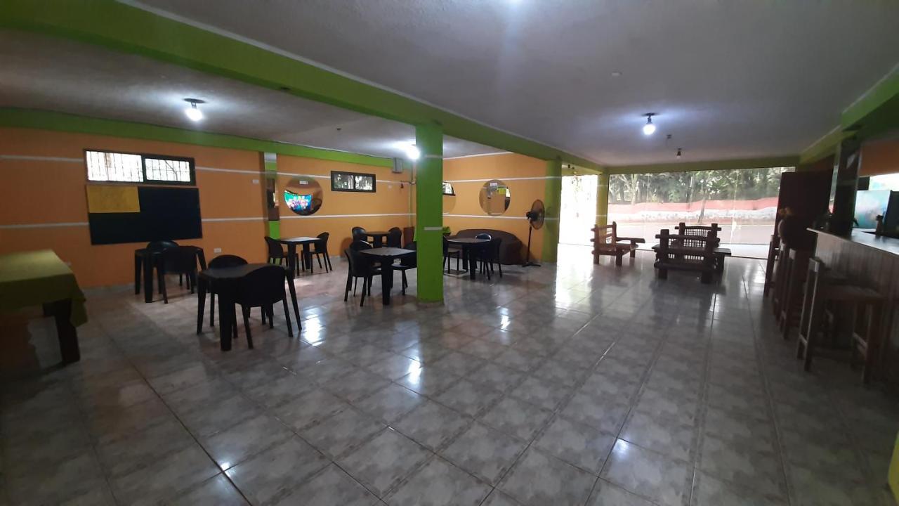 Hostel Peter Pan Πουέρτο Ιγκουασού Εξωτερικό φωτογραφία