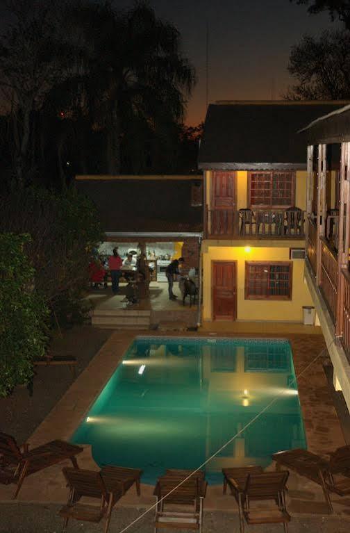 Hostel Peter Pan Πουέρτο Ιγκουασού Εξωτερικό φωτογραφία