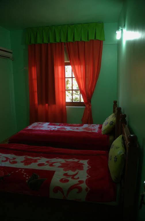 Hostel Peter Pan Πουέρτο Ιγκουασού Εξωτερικό φωτογραφία